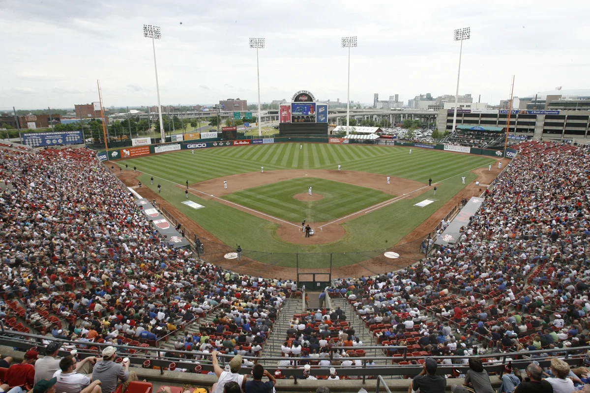 ROAR Logistics Sponsors Pickleball Giveaway at Bisons Game