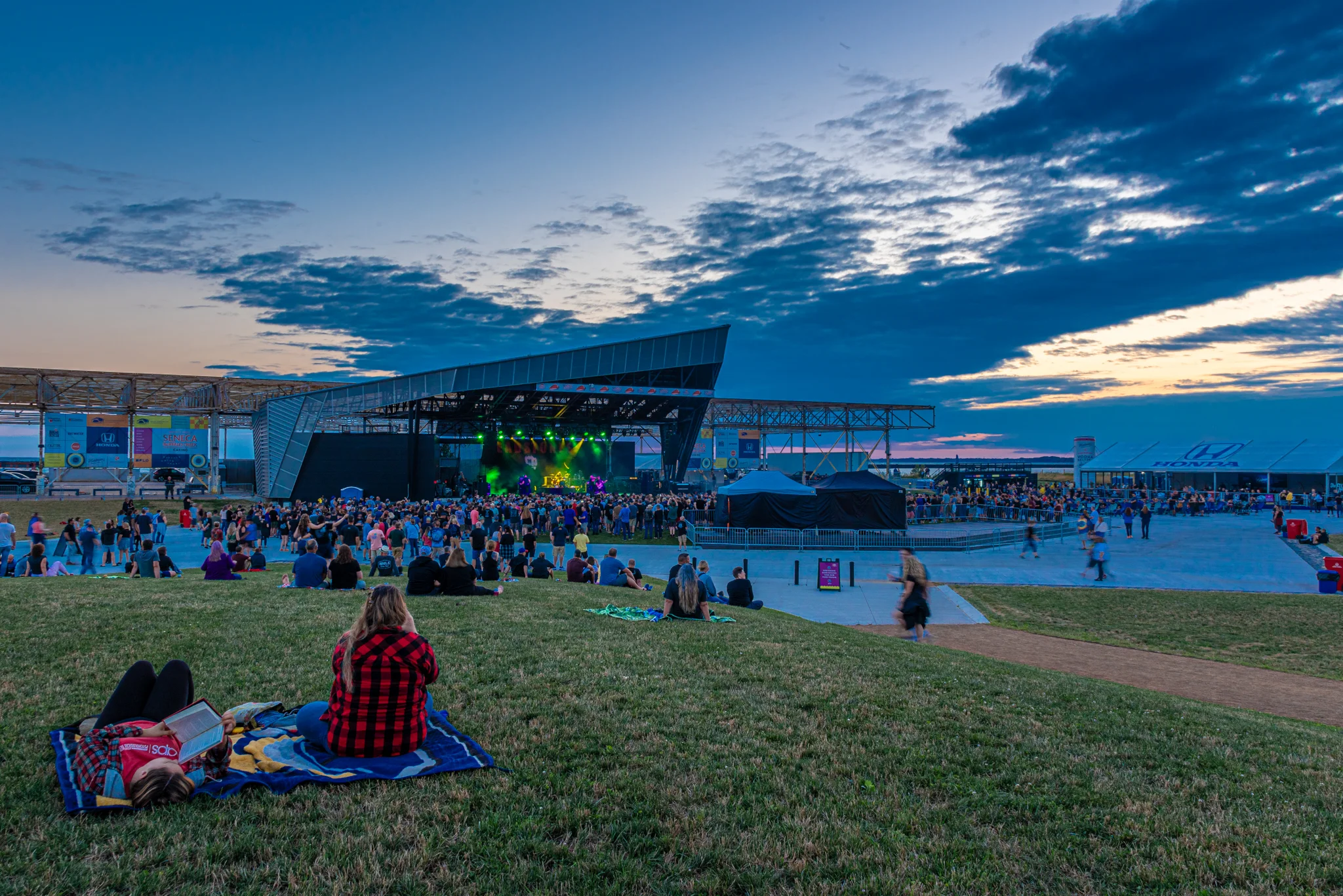 Local & National Musicians Rock the Shoreline at Outer Harbor
