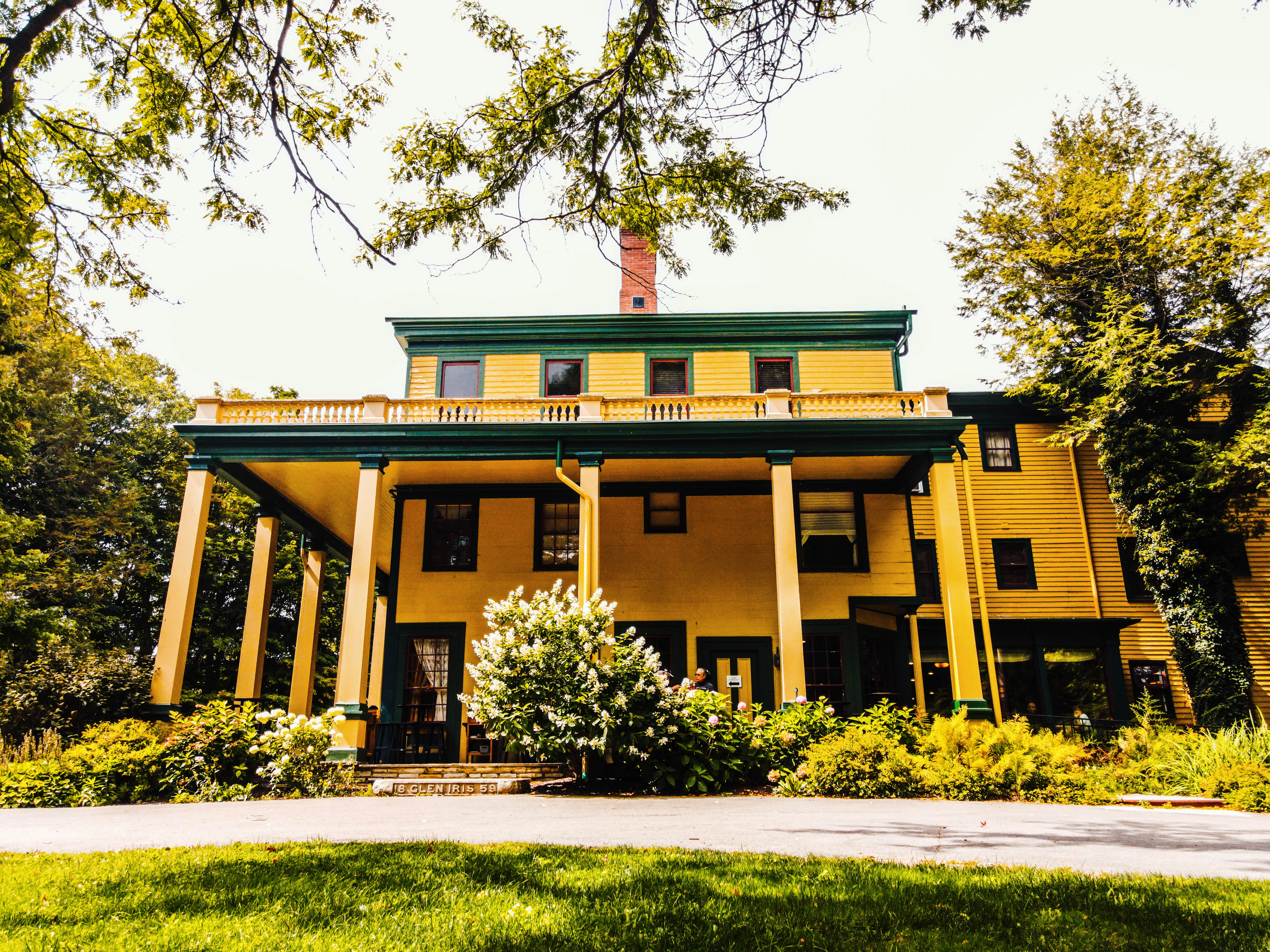 Plan a Glen Iris Getaway 